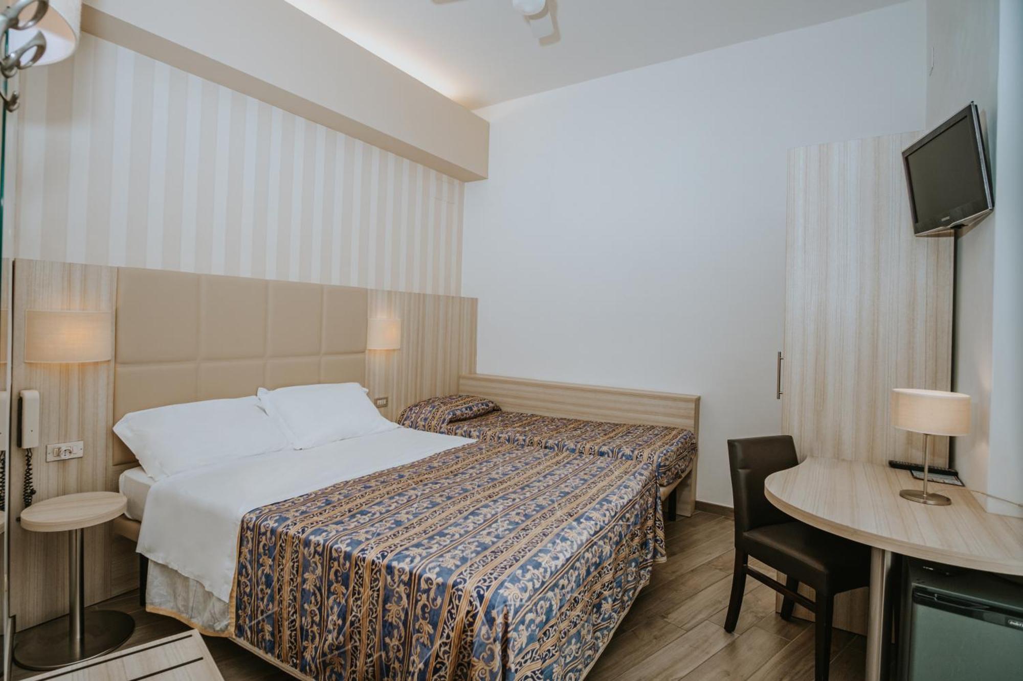 Hotel Gabriella Rimini Extérieur photo